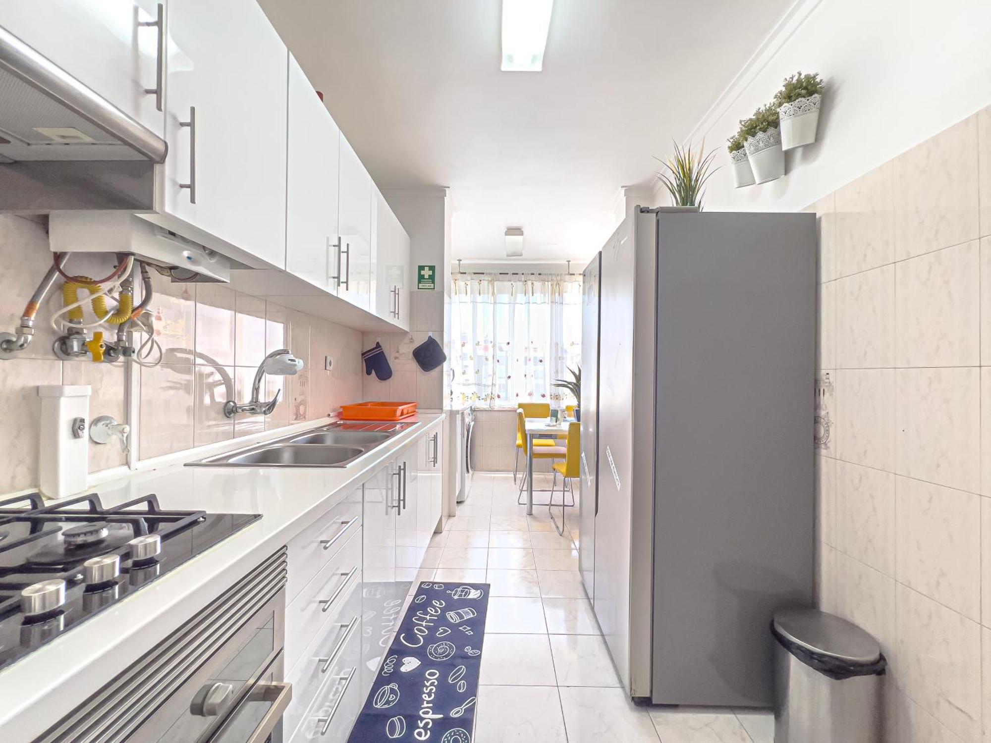 Family-Friendly And Cozy 3-Bedroom Accommodation In Lisbon Luaran gambar